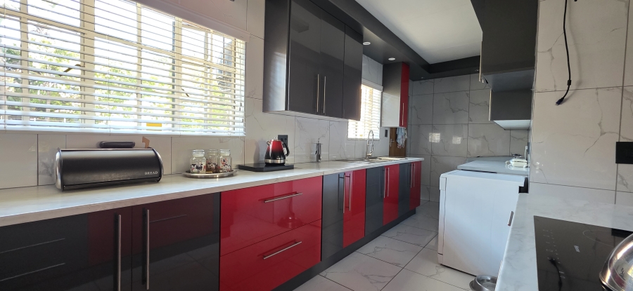 3 Bedroom Property for Sale in Protea Park North West